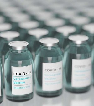 É falso áudio do WhatsApp que diz que foi encontrado HIV nas vacinas da Covid-19