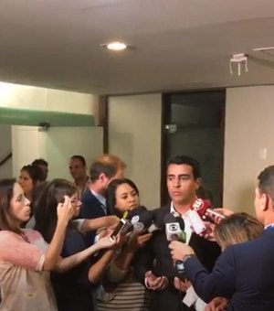 JHC critica apoio do PSL a Maia: 'começou a virar o balcão da velha política'