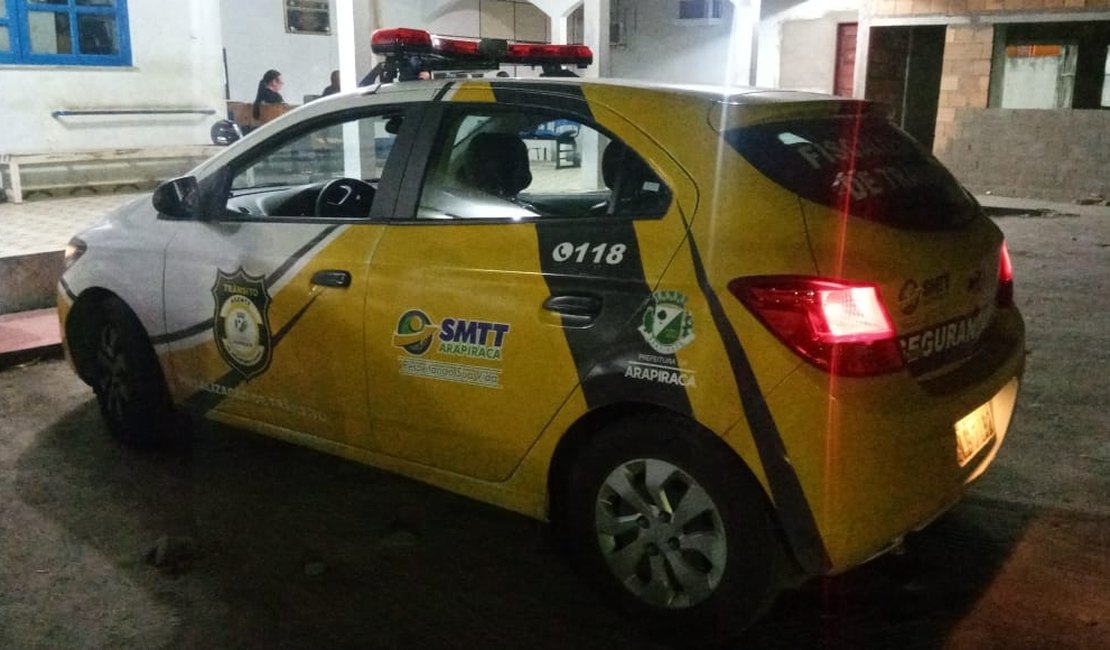 Agente da SMTT Arapiraca leva soco de motociclista durante ação de fiscalização