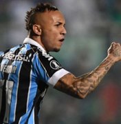 Grêmio vence o Palmeiras de virada e avança na Libertadores