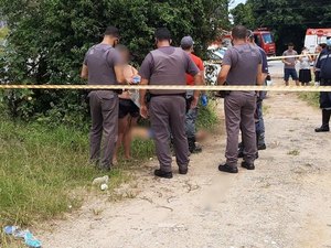 Homem morre após ser empurrado por namorada durante briga por chave