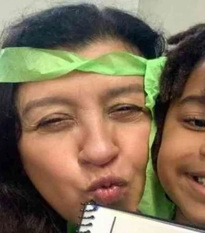 Regina Casé repercute BBB21 com foto do filho: “Cabelos mais lindos”