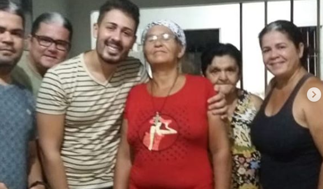 Carlinhos Maia confirma que fez as pazes com família biológica 