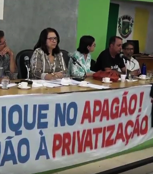 [Vídeo] Privatização está na contramão de país desenvolvido, diz vereador Moisés Machado