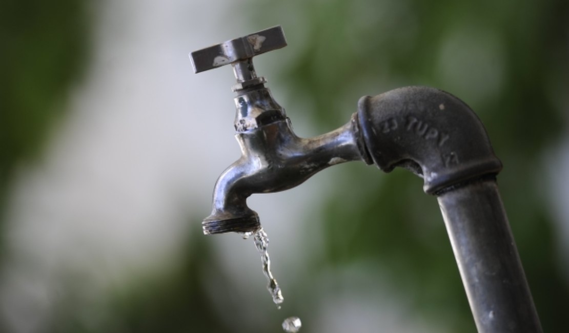 Bairros de Arapiraca e três cidades do Agreste ficam sem água a partir desta terça 