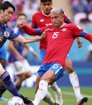 Costa Rica vence Japão após falha do goleiro adversário e respira na Copa