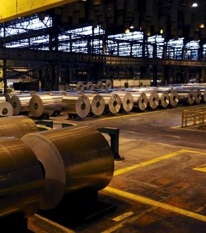 Produção industrial sobe após 3 meses de queda, aponta IBGE