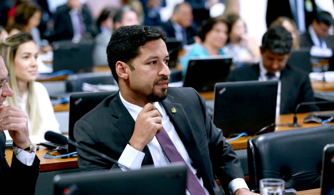 Relatório de Rodrigo Cunha sobre Nanotecnologia é aprovado