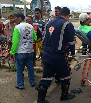 Mototaxista clandestino provoca acidente em trevo da AL-115, em Arapiraca