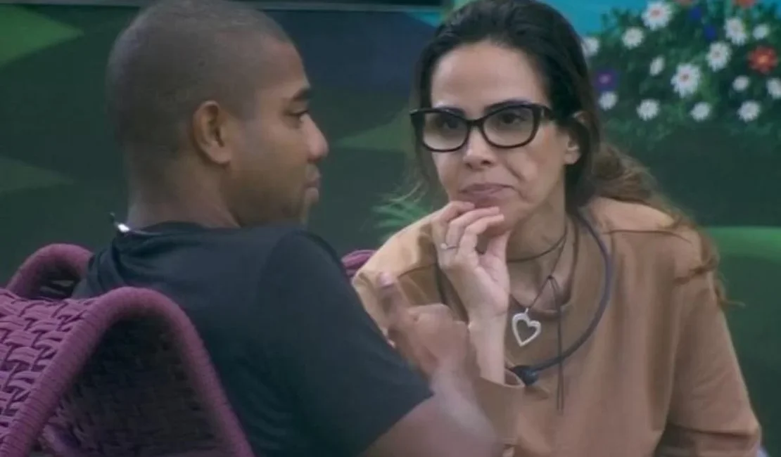 [Vídeo]: Wanessa Camargo beija Davi Brito após pedido do brother