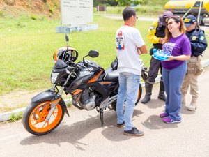 Detran realiza ação educativa para motociclistas em Palmeira dos Índios