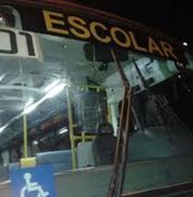 Ônibus que fazia transporte de estudantes é assaltado em Flexeiras