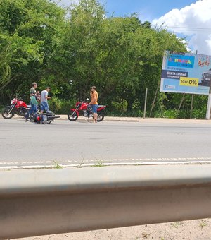 Colisão entre motos é registrada no bairro Santa Edwiges, em Arapiraca