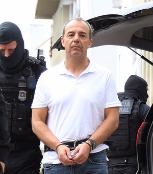 Sérgio Cabral é colocado em cela isolada em Bangu 8