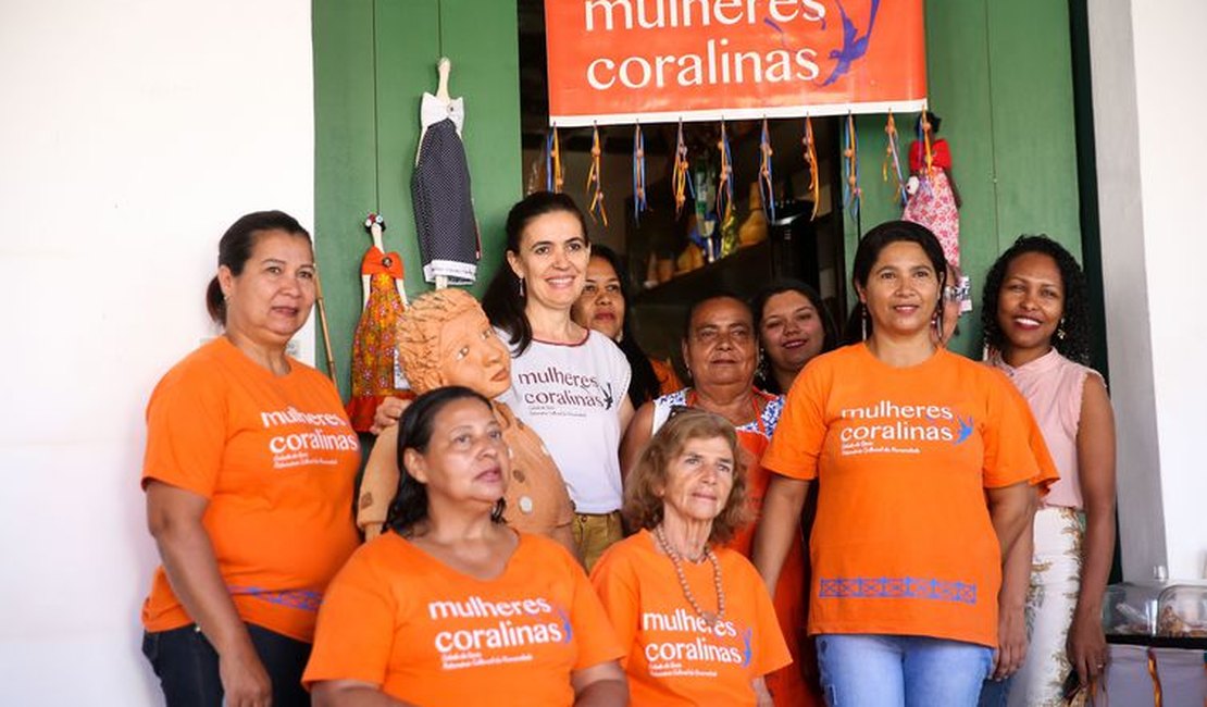 Cora Coralina é inspiração para artesãs e doceiras na Cidade de Goiás