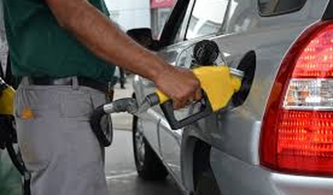 Preço médio da gasolina segue acima dos R$7,00 em Maceió