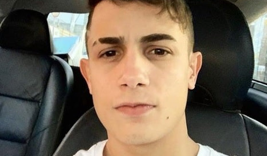 Funkeiro aparece em vídeo de sexo no Instagram e se pronuncia