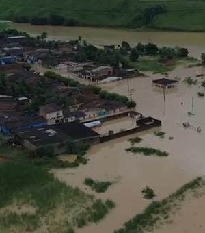[Vídeo] Jacuípe ficou praticamente ilhada com a cheia do rio que banha a cidade