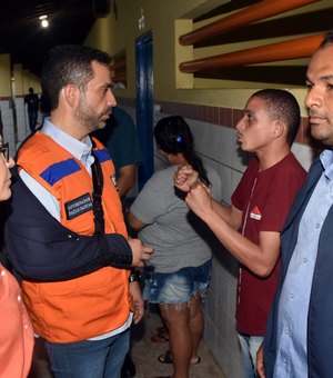 Paulo Dantas percorre abrigos de desalojados e desabrigados no Trapiche e Vergel