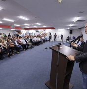 Governador anuncia datas para pagamento do Escola 10: 27 municípios vão dividir R$ 20 mi