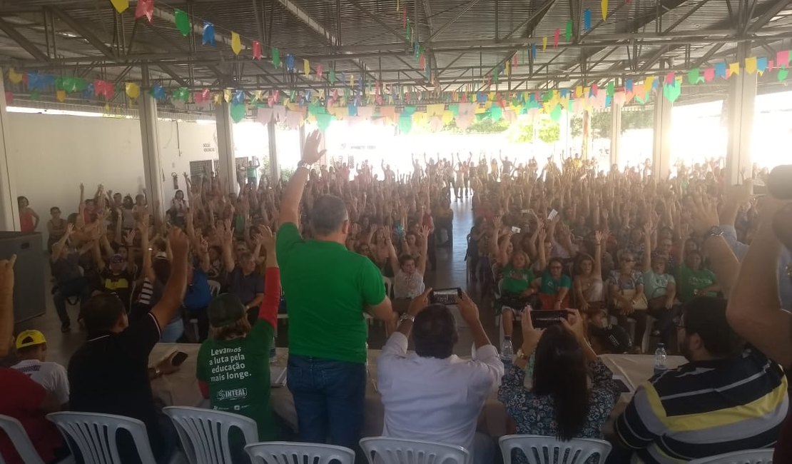 Servidores de Maceió paralisam atividades nesta quarta (20) e quinta (21)