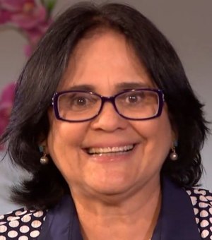 Aos 55 anos, ministra Damares Alves procura marido: 'Acredito em príncipe encantado'
