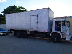 Caminhão com placa de Arapiraca é encontrado em Carpina, Pernambuco