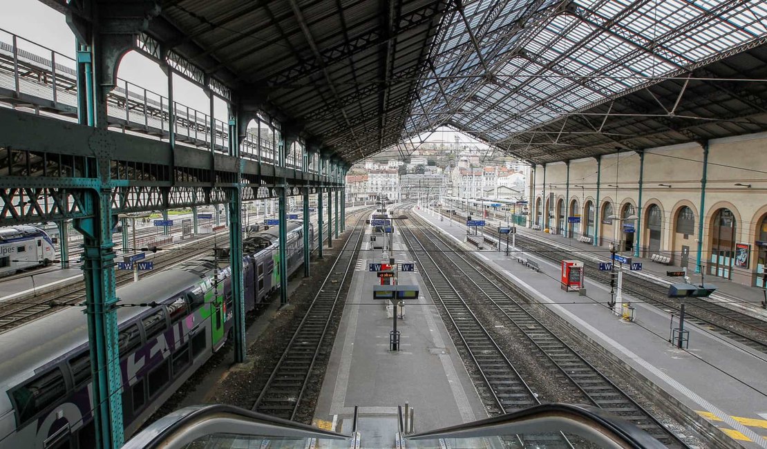 Greve na França afeta transportes nas primeiras horas da manhã
