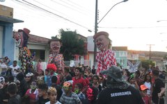 Carnaval leva alegria para criançada em Traipu