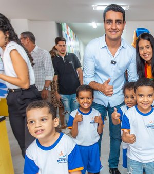 JHC entrega Gigantinhos na Ponta da Terra e reforça compromisso com a educação infantil