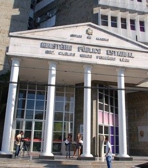 Ministério Público denuncia três pessoas pela oferta de cursos superiores por faculdades sem credenciamento do MEC