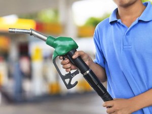 Durante um mês, média de preços da gasolina fica em R$ 5,63 em Maceió