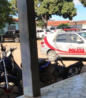 Ponto de ônibus em frente a residencial é assaltado em Arapiraca