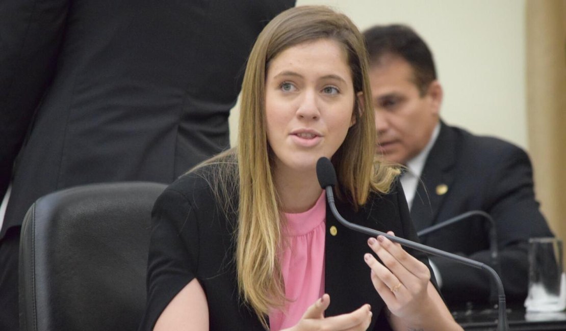 Deputada mais jovem do Brasil, Cibele Moura tem a maior produção legislativa de Alagoas pelo segundo ano consecutivo