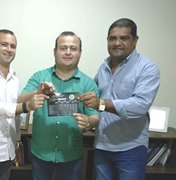 Câmara Municipal de Arapiraca adere ao plano de sócio-torcedor do ASA para servidores