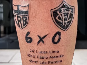Assessor de imprensa do CRB tatua goleada do Galo sobre o Vitória