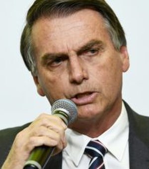 Candidatos ligados a Bolsonaro disparam na reta final, diz boca de urna do Ibope