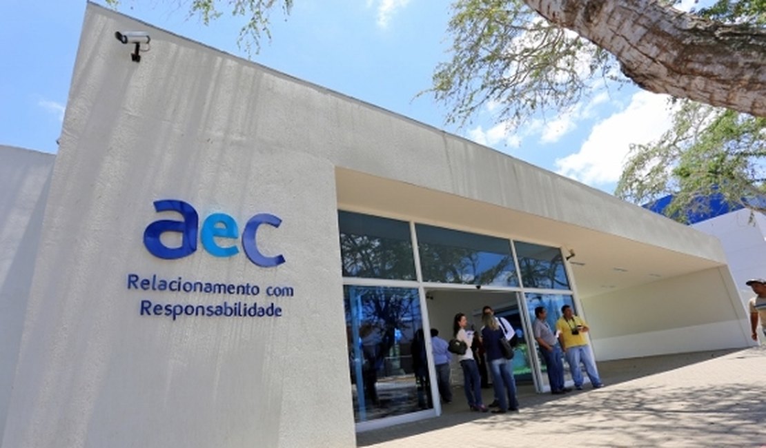 Funcionários denunciam retomada de trabalho presencial em call center