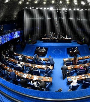 Senado aprova PEC da reforma eleitoral sem a volta das coligações