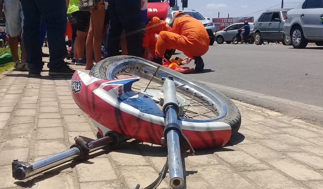 Colisão entre motos deixa pessoas feridas em Mar Vermelho