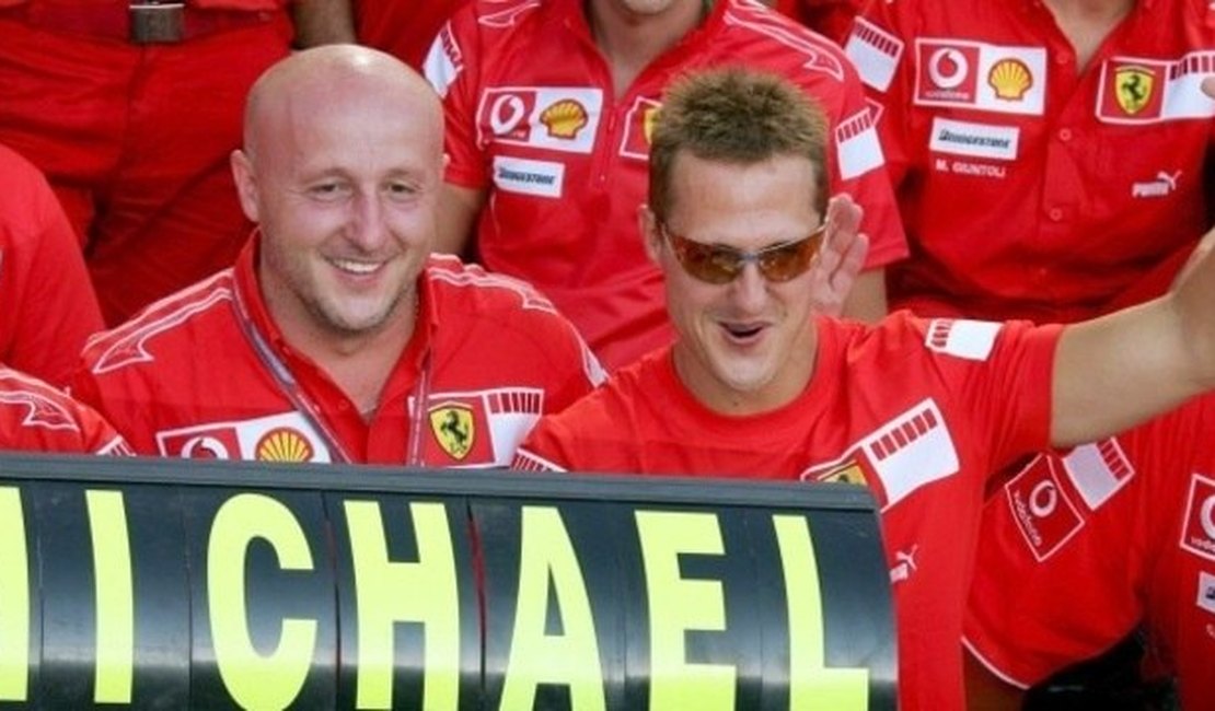 Schumacher está consciente e pode ter alta nesta quarta, diz jornal