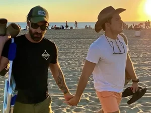 Ator brasileiro Marco Pigossi assume namoro com o diretor italiano Marco Calvani