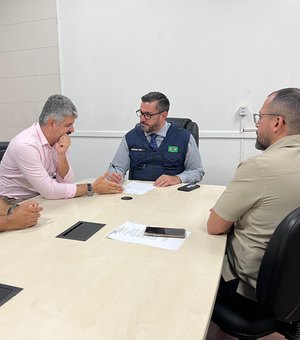 Em reunião com motoristas de aplicativo e DMTT, Leonardo Dias intermedia criação de novas vagas azuis, em Maceió