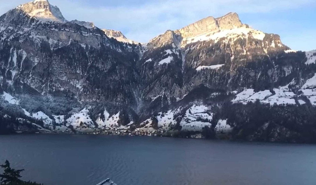 Acidente com avião nos Alpes Suíços deixa 20 mortos