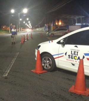 Lei Seca autua 13 motoristas por embriaguez ao volante em Maceió