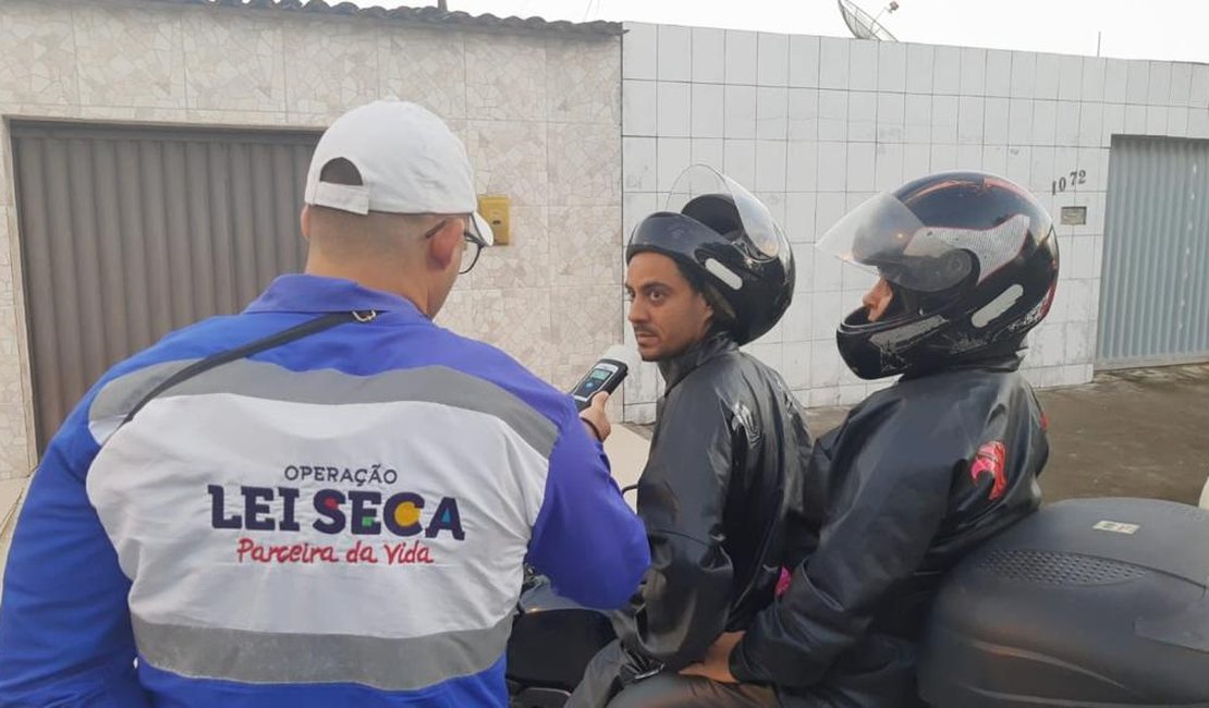 Lei Seca autua mais de 50 motoristas e flagra inabilitados em Maceió