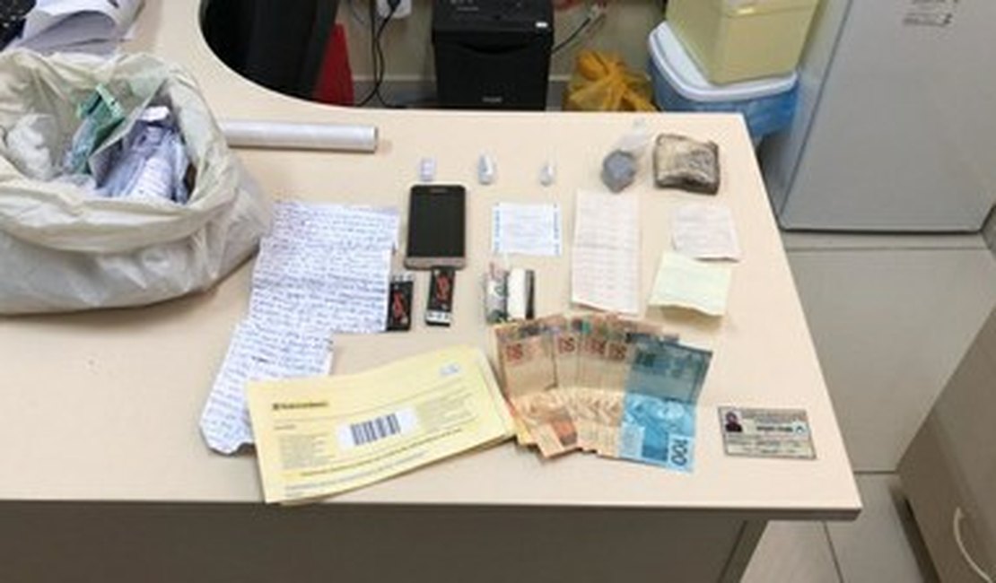Terceirizado do Presídio do Agreste é preso ao tentar entregar drogas, celular e cartas a reeducandos