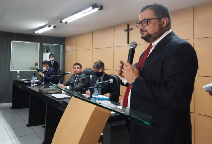 Vereador chama blogueiro arapiraquense de mentiroso durante sessão da Câmara