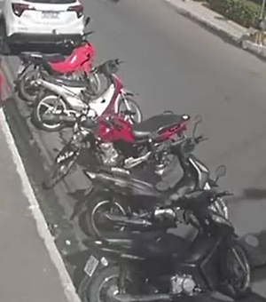 Vídeo: Homem furta motocicleta no Centro de Arapiraca