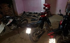 Policiais encontram sítio que fazia desmanche de motos em Arapiraca